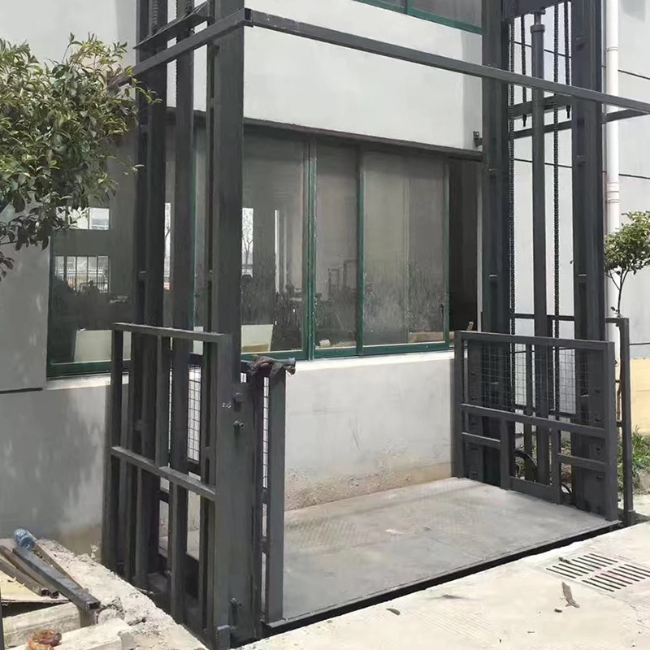 灵武5吨室外升降货梯